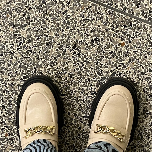 Meera Lug Platform Loafers Size 8 slightly off white - Picture 4 of 4